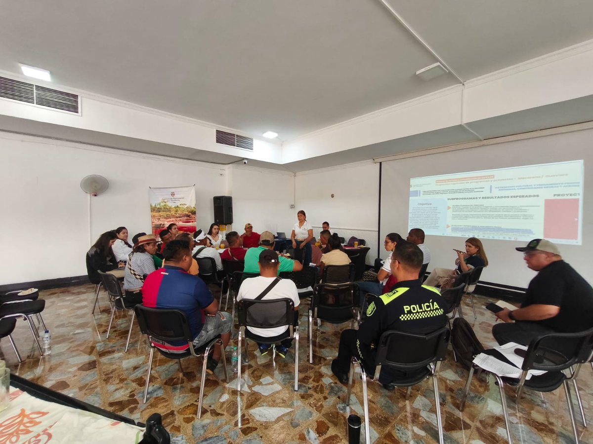 Edificadores de Paz tweet media