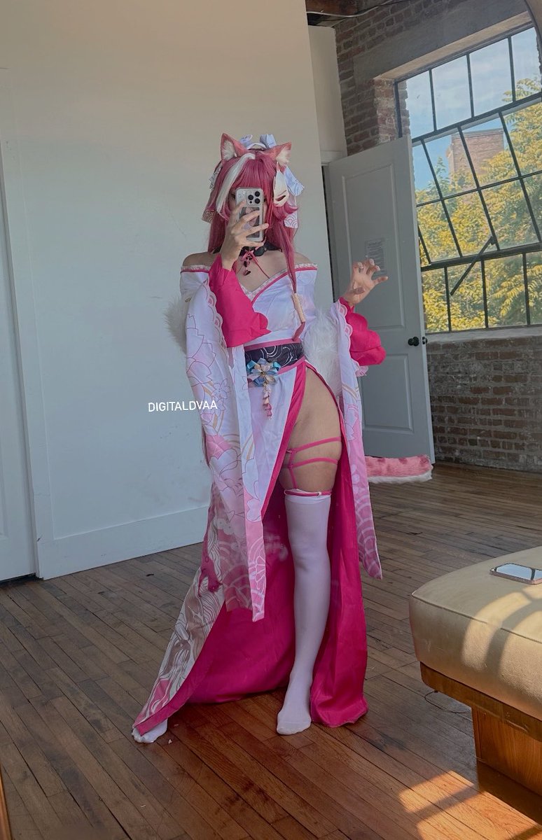 rissa 🍓 🔜 MOMOCON tweet media