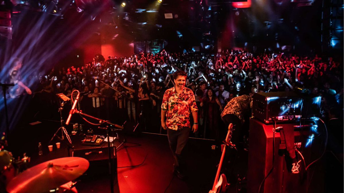 ClimaxEnMedio's tweet image. ¡Los Espíritus desatan el trance en el @LunarioMx!🎸🌀

Noche de blues, psicodelia y "maña" de la buena. Los Espíritus regresaron a México hace unos días para demostrarnos que el rock setentero sigue más vivo que nunca🇲🇽🇦🇷

Fotos: OCESA/César Vicuña

#LosEspíritus #Lunario #Rock