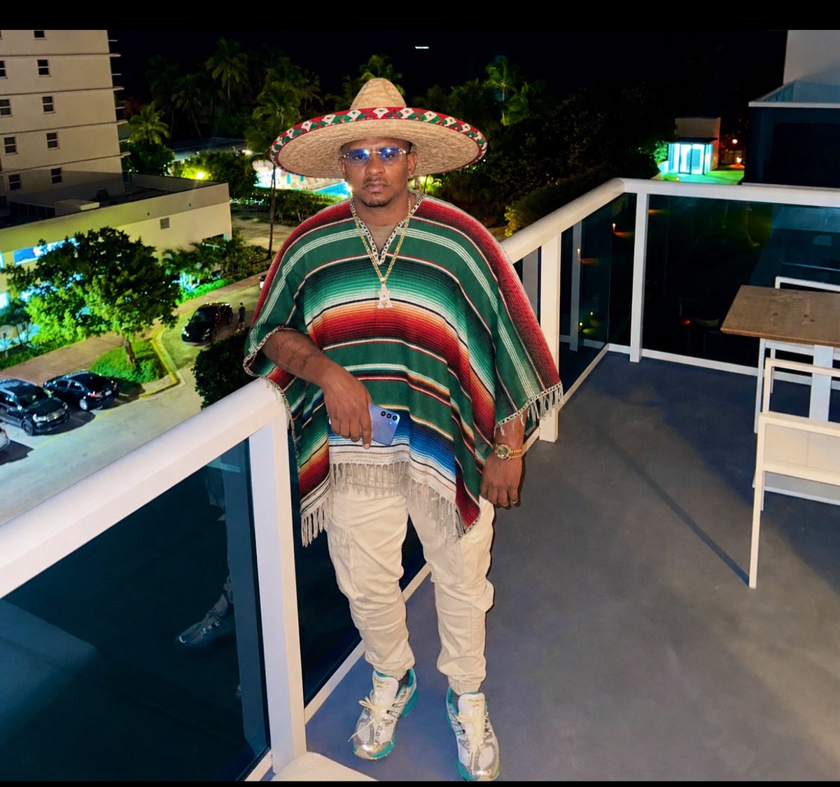 uptownA_'s tweet photo. Mood 😂 https://t.co/ZgO4wn2VTP