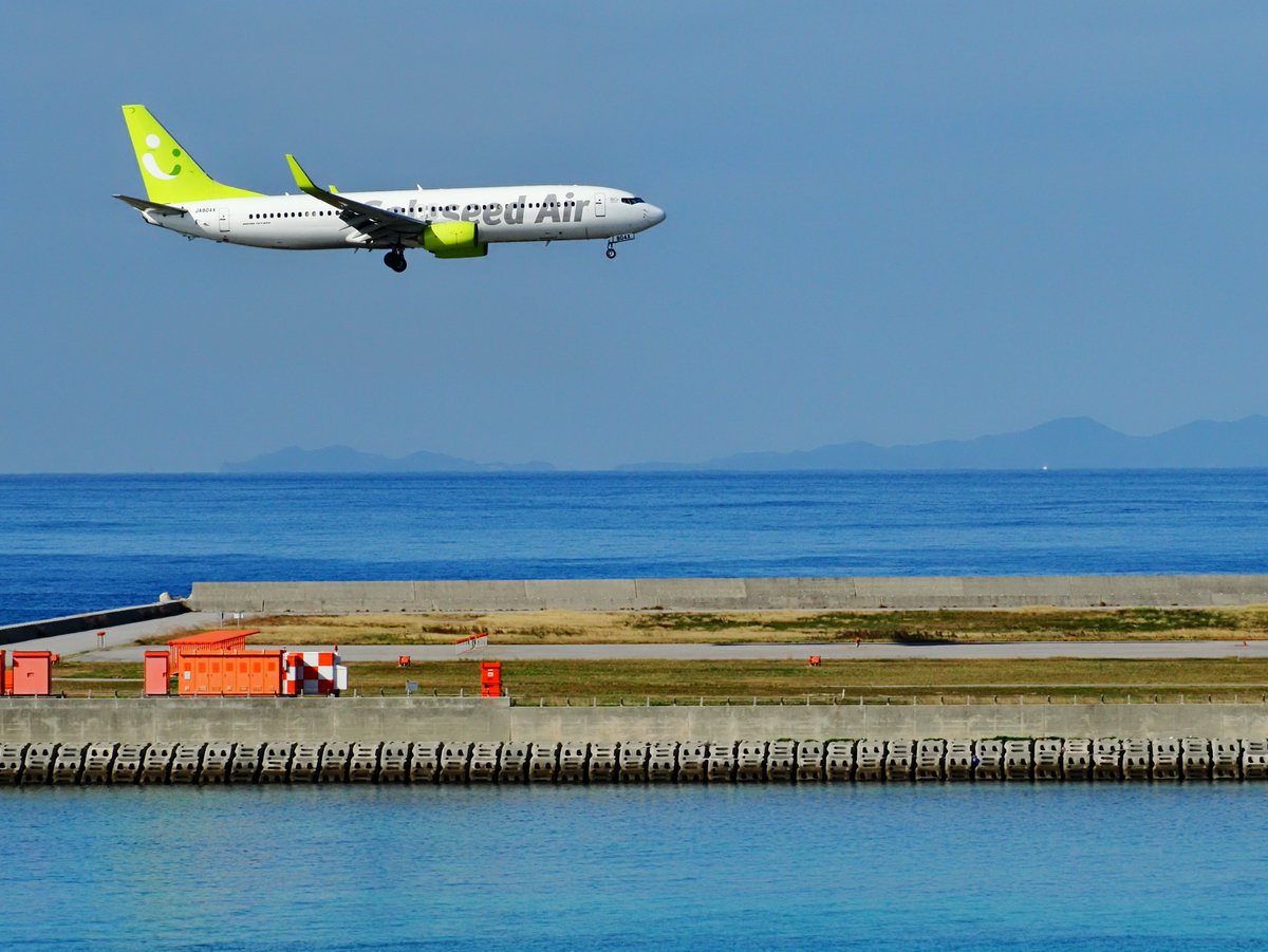 🛬 JA804X B737-800 #SNA #ソラシドエア #沖縄 #瀬長島