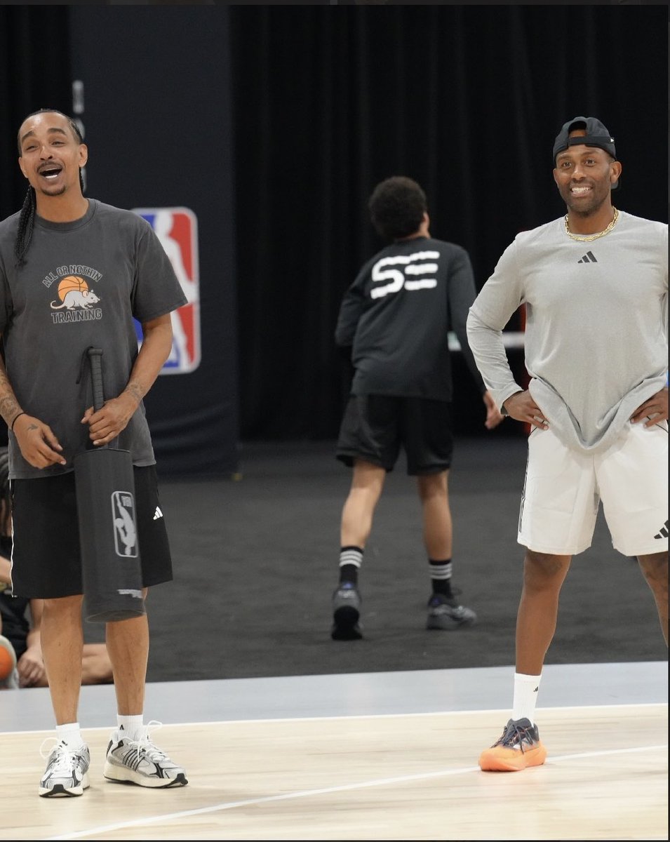 Coach Chris Brown tweet media