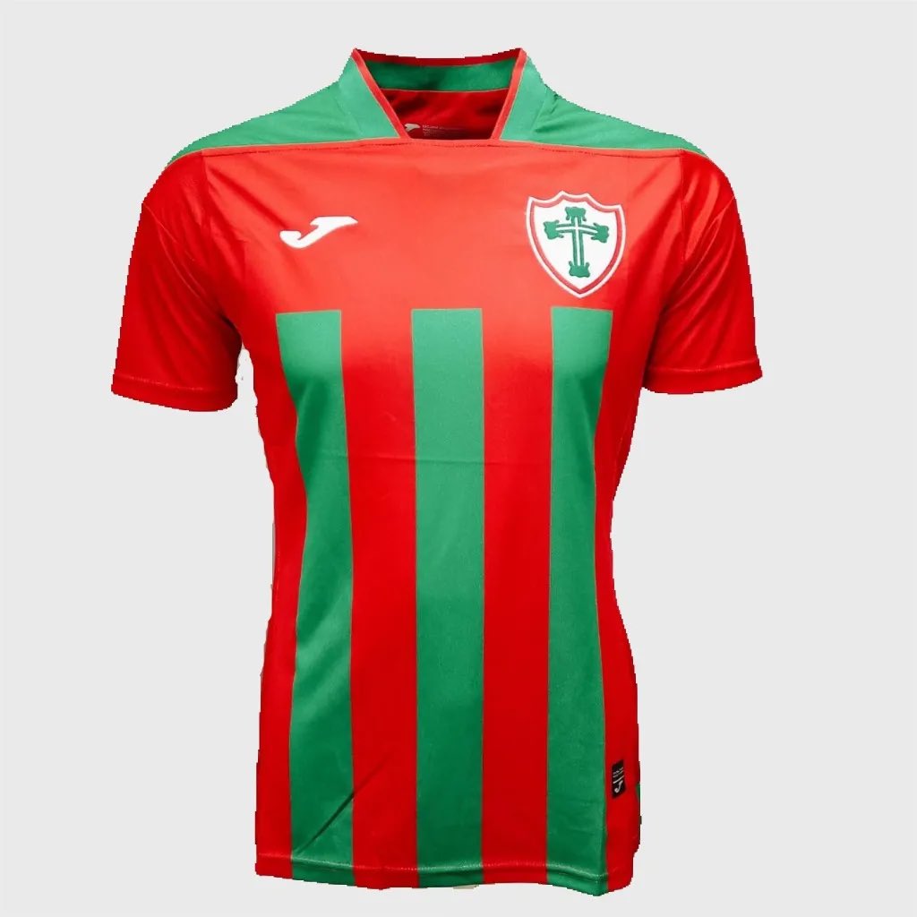 PiscesFueda's tweet image. Na minha opiniao, essas sao as camisas mais bonitas dos quatro grandes de SP:

Santos: 2016
Palmeiras: 2015
Sao Paulo: 1990
Portuguesa: 2025