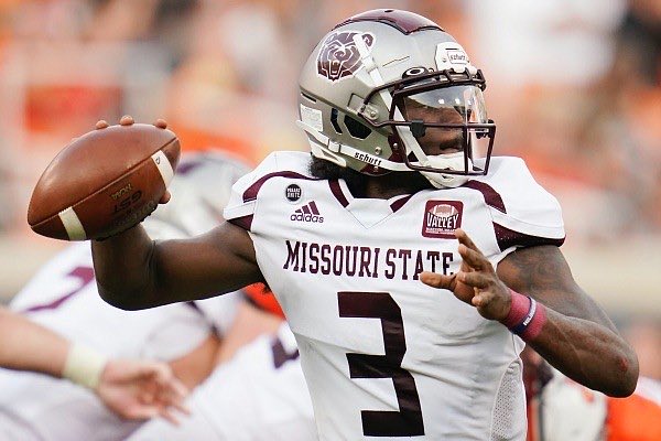 imlondonbumpus's tweet photo. Grateful to receive an offer from @MoStateFootball Go bears. Thank you @CoachFoster_ and @JBonney_4 for this opportunity. #freshmanszn #WeAreMoState #AGTG

@othsfalconfb 
@mcvey_todd 
@OL_CoachLeonard
@movement_doc_ 
@justinallen_13
@RGIII https://t.co/bSajSmHgPv