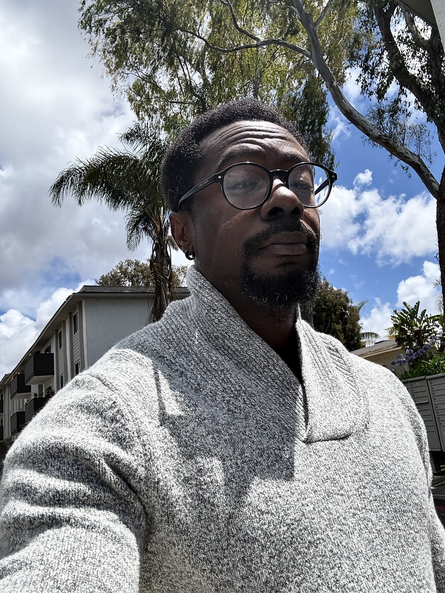 Sometimes I feel handsome, especially in California sun ☀️