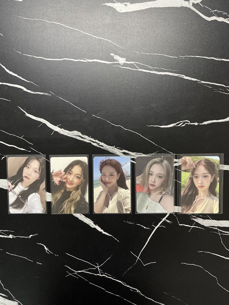 wts lfb ph

₱100 ea

fromis9 jiheon seoyeon fomb from our memento box jc 9 way ticket pc hybe