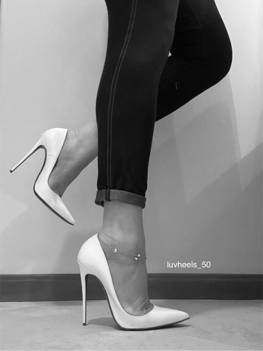 luv_heels tweet media