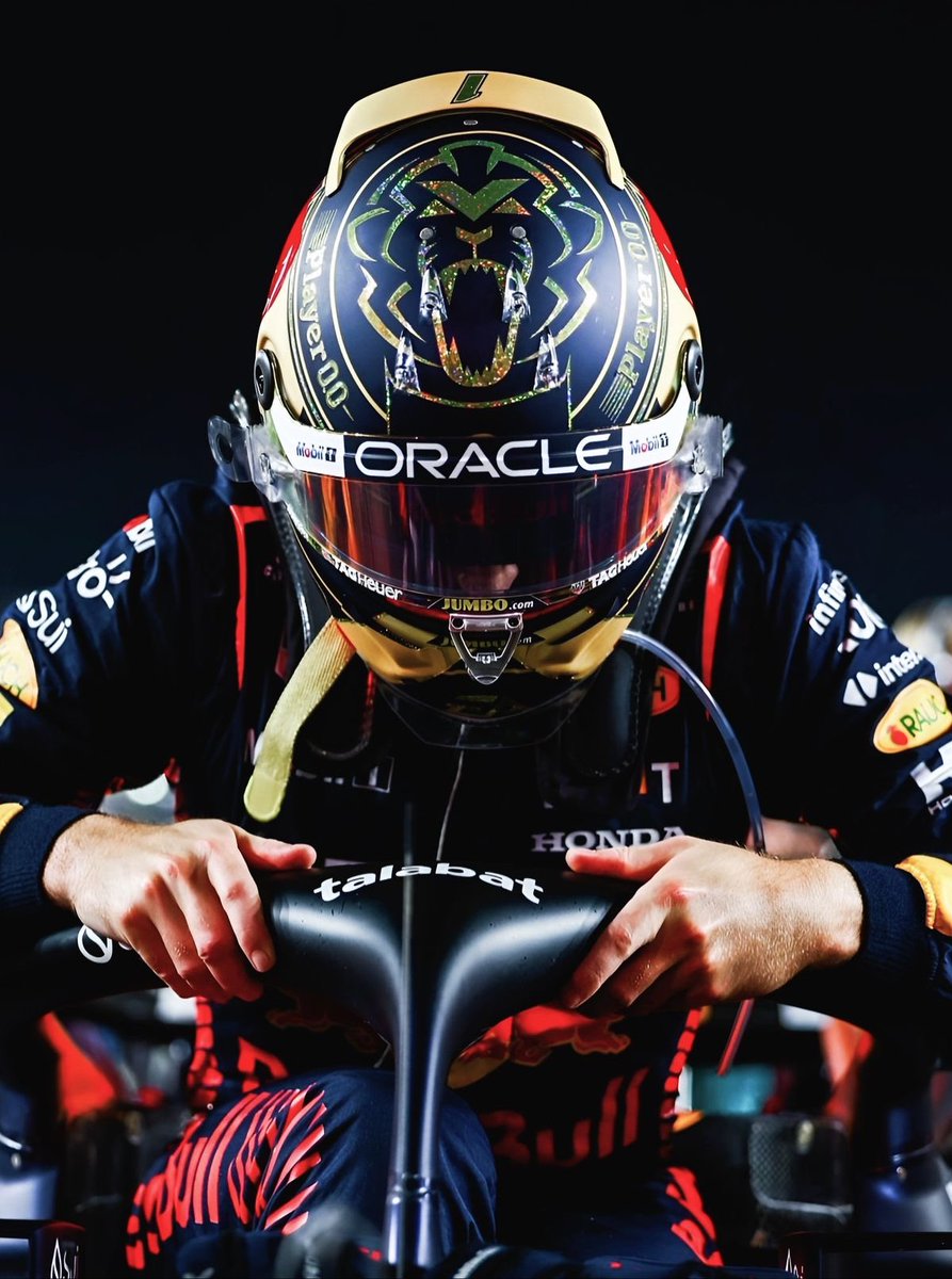 verstappennt's tweet photo. tiene algo mas importante que un color: EL DISEÑO sea del color que sea, el diseño es lo que lo distingue 🙂‍↕️🙂‍↕️🙂‍↕️ https://t.co/ldKPtCklTx