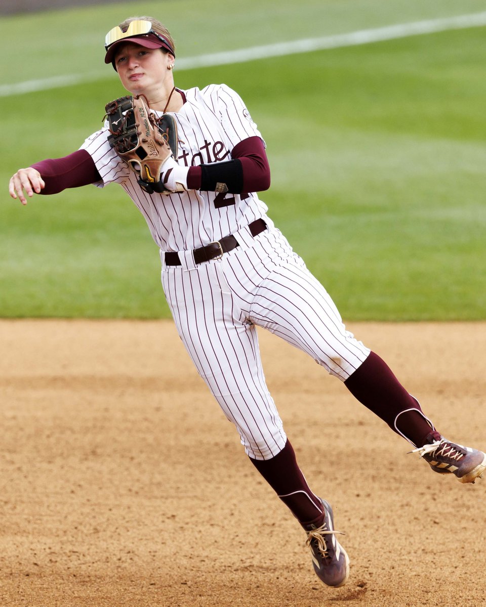 HailStateSB's tweet photo. How about a little love for that Dawg defense today?!

#HailState https://t.co/rB9G0jXwBh