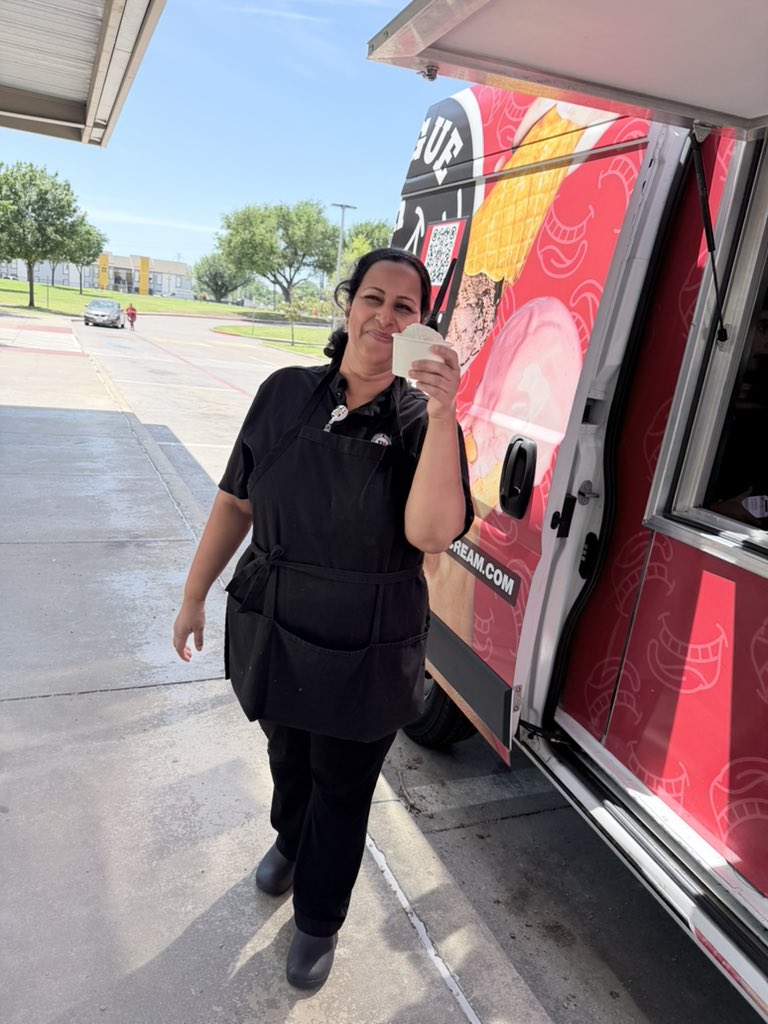 MsParedess's tweet photo. Our Amazing @CBEBears PTA kicked off Teacher Appreciation was with a sweet treat from Tongue In Cheek Ice Cream!! Yay for ice cream 🍨🍦#RISDDreamBig #teacherappreciationweek https://t.co/9WVBNf8lYU