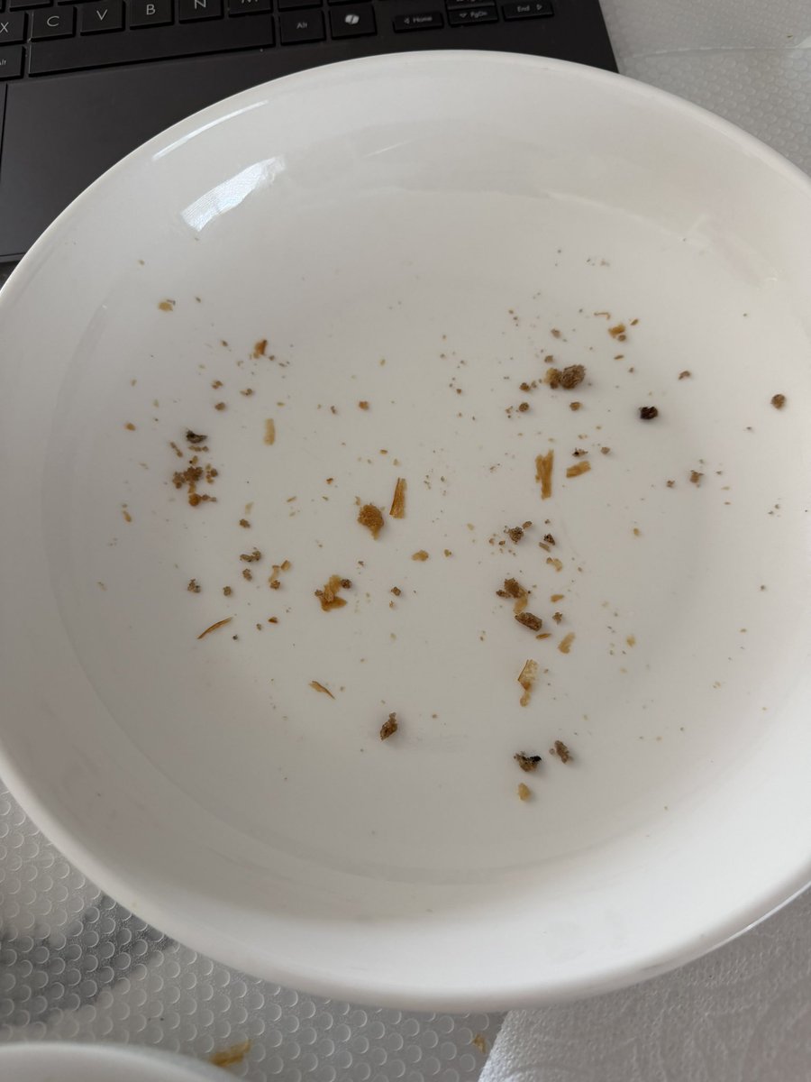 30 cookies in 22 min = 1.36 cookies/min