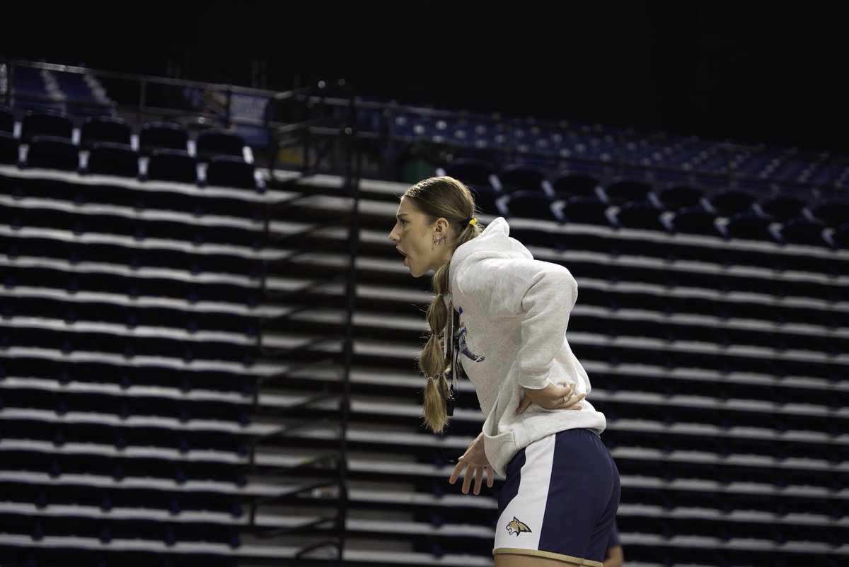 MSUBobcatsWBB's tweet photo. Montana State Women’s Basketball Camp is right around the corner and time is running out to sign up!

Head to the link below to register TODAY 

https://t.co/Tf3hkDdmN2

#GoCatsGo https://t.co/KnjdghInFL
