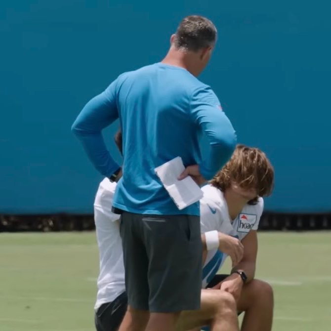 timmythunderr's tweet photo. You can tell who he’s had a connection with strictly off body language. 

Let’s hope this results in Ws especially in the playoffs https://t.co/tnyn16XJwc