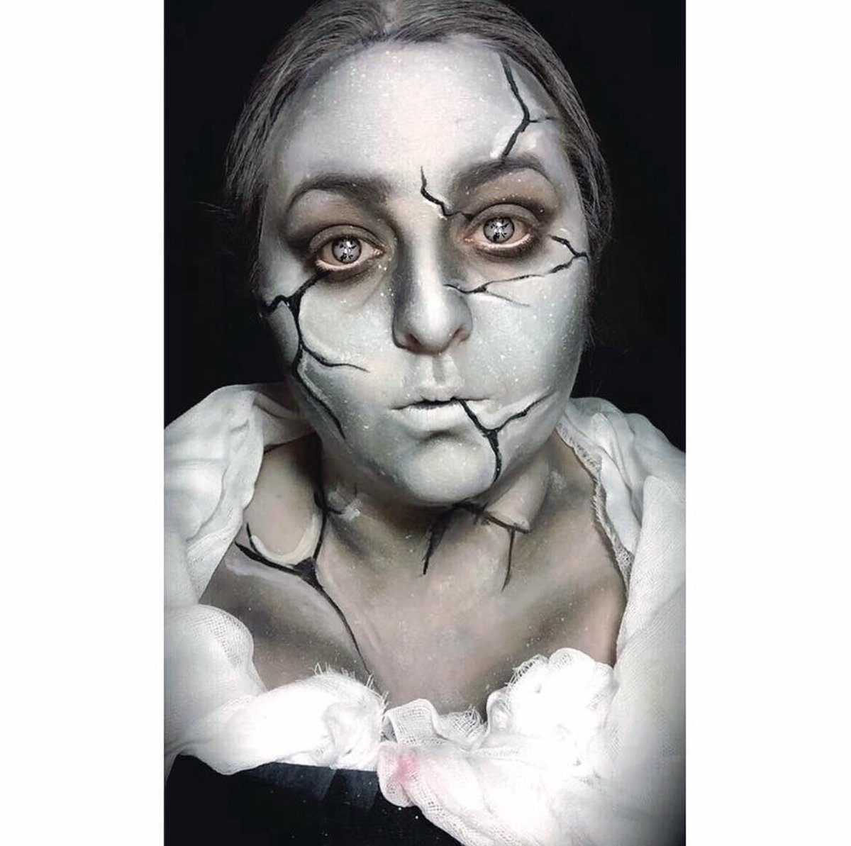 scary_scarah's tweet image. My favorite look from the Met Gala was Heidi Klum’s Veiled Vestal statue look. Here is a throwback to when I did a statue makeup. Came out pretty cool. 

#makeup #mua