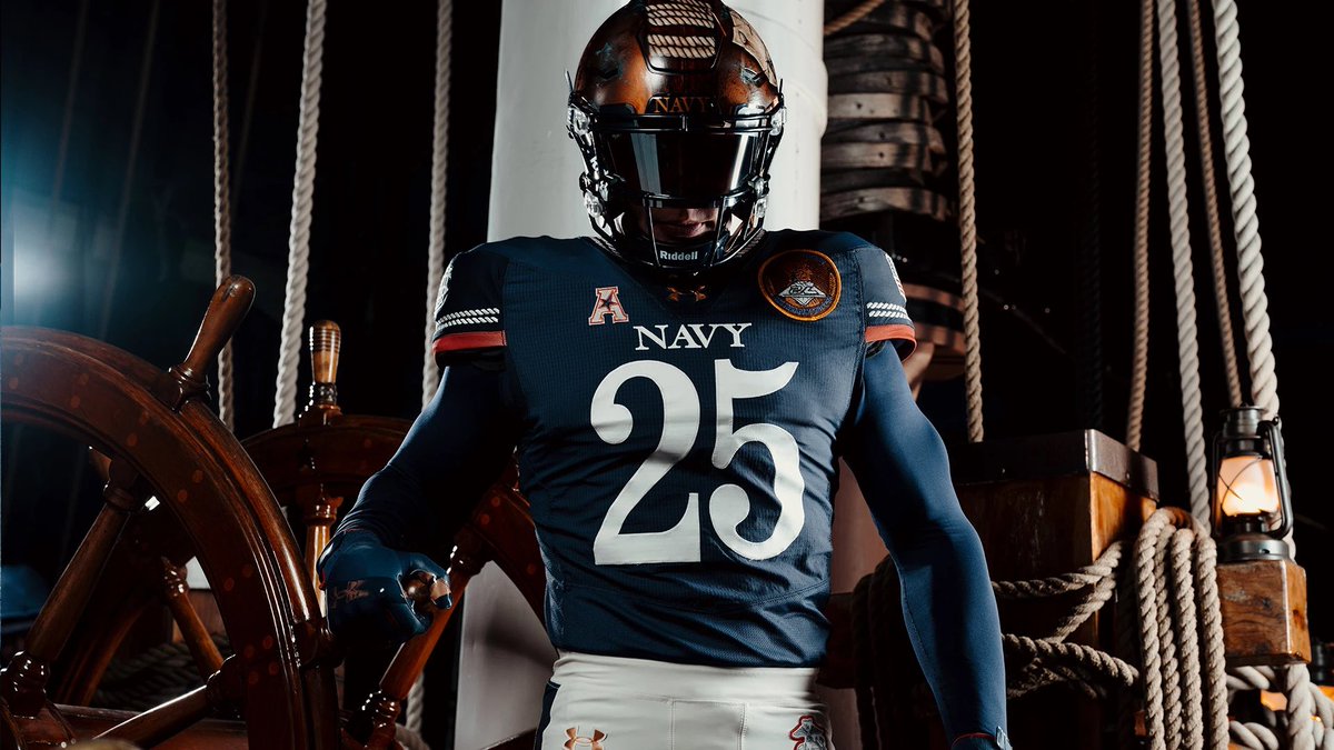 Apex470's tweet image. After an amazing conversation with @Drew_Cronic I am blessed to receive an offer from @NavyFB @CoachRice74 @Coach_Smith547 @_CoachRich @jalyn_phillips 💯💯🙏