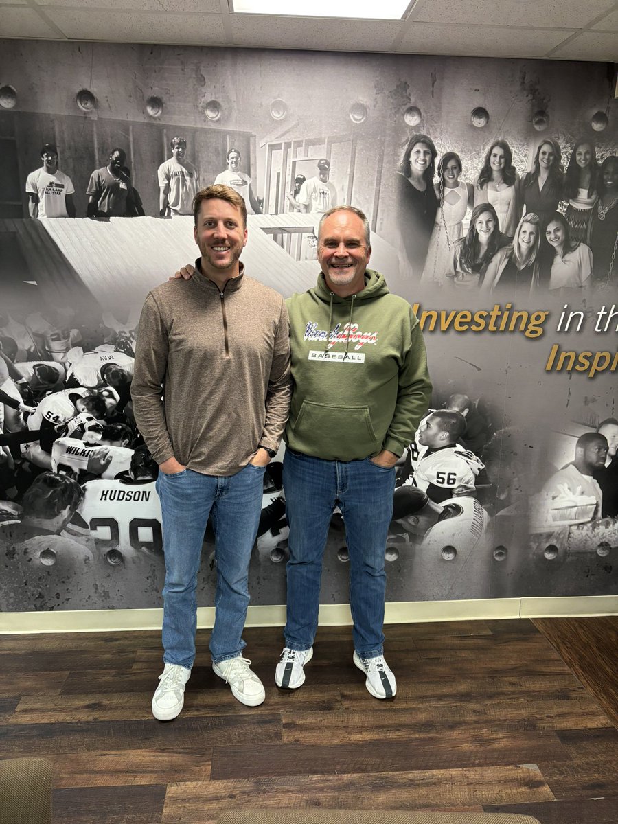 SeasonBuilder's tweet photo. Great catching up with @Coach_Carroll talking Honest, Hungry, Humble culture at @LipscombMBB and learning from one of the best when it comes to pouring into athletes Lance Brown with WhoUWith ministries!  Good day in Nashville! https://t.co/rD5kRPCIQj