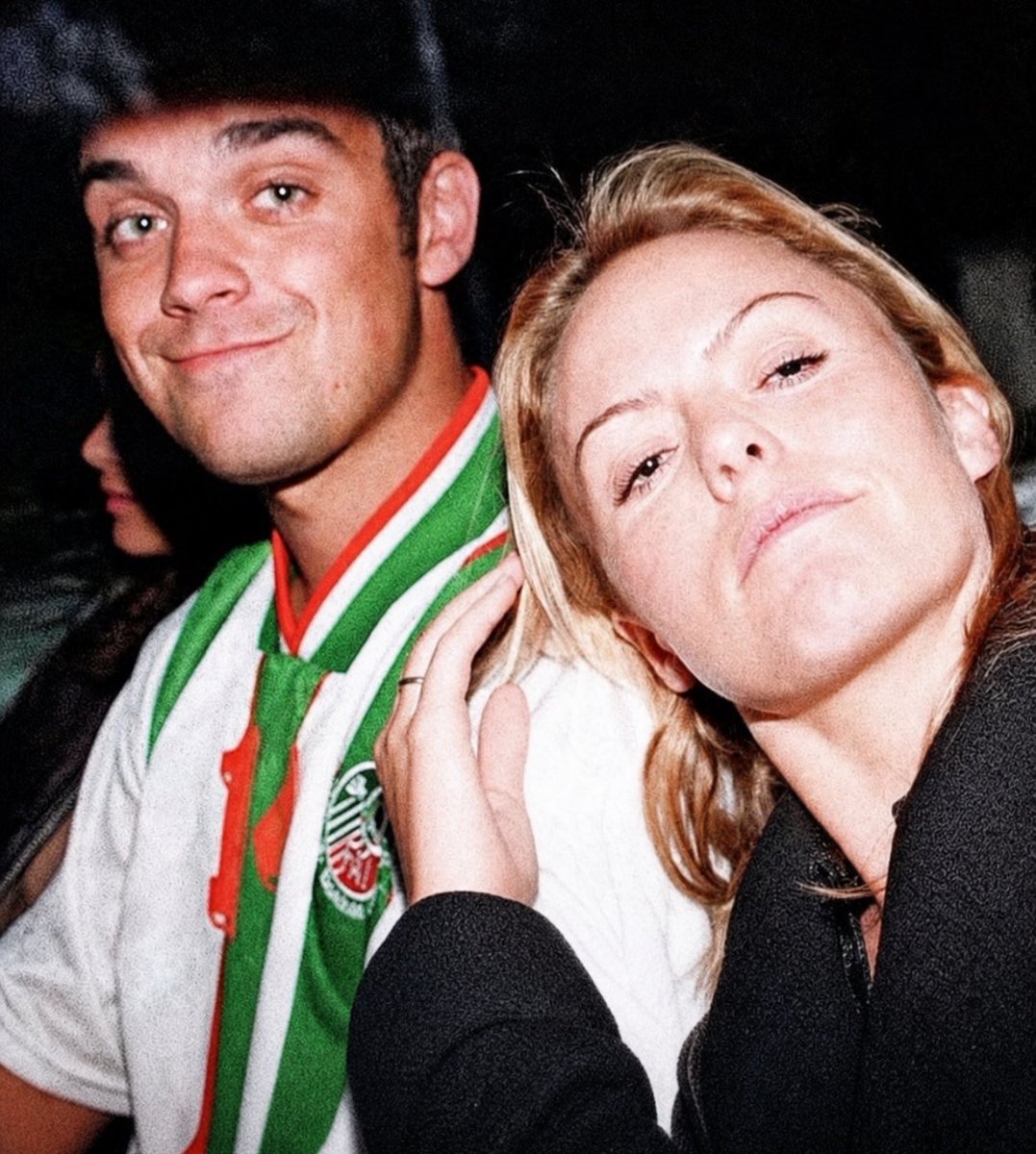 angdownunder08's tweet photo. More rarities I found from another lifetime. 31yrs ago to be exact. Rob, Bono & Patsy Kensit leaving Bono’s club ‘The Kitchen’ Dublin (1995)
📸 Credit to photographer
#robbiewilliams #90s #90suk #britpop #bono #patsykensit https://t.co/hvUPbRkGTl