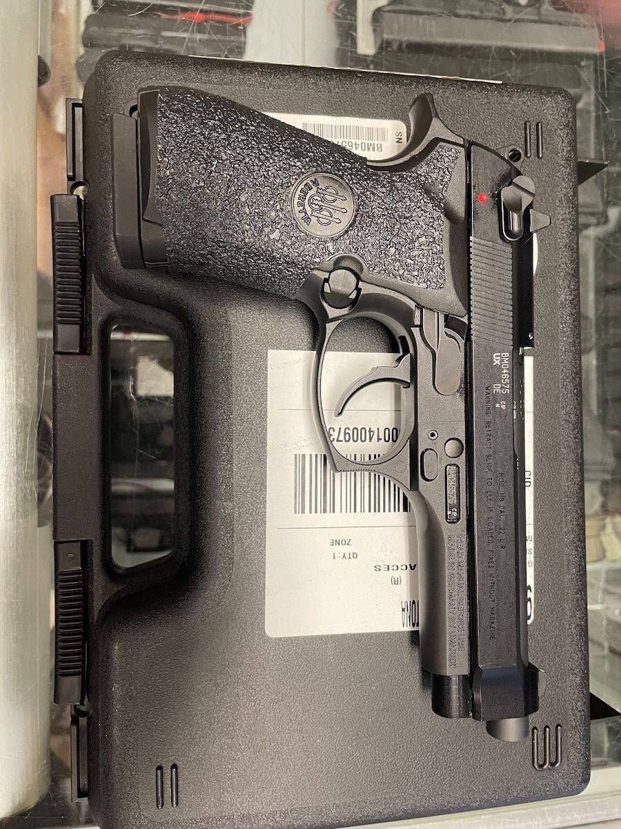 Tacticaldeals's tweet photo. No price attached to the firearm yet 
Send a DM for more info https://t.co/idzA2uy6k7