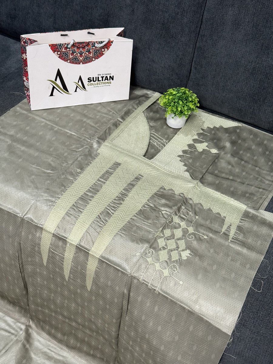AA_Sultan_Caps's tweet photo. Sirfani Available in store at affordable price @AA_Sultan_Caps 

80k - 100k

Visit us at Shop No1, No31, No32 &amp; No33 Wappah Plaza Opposite GTbank GRA Zaria (08060347572) https://t.co/m2alQfAckm