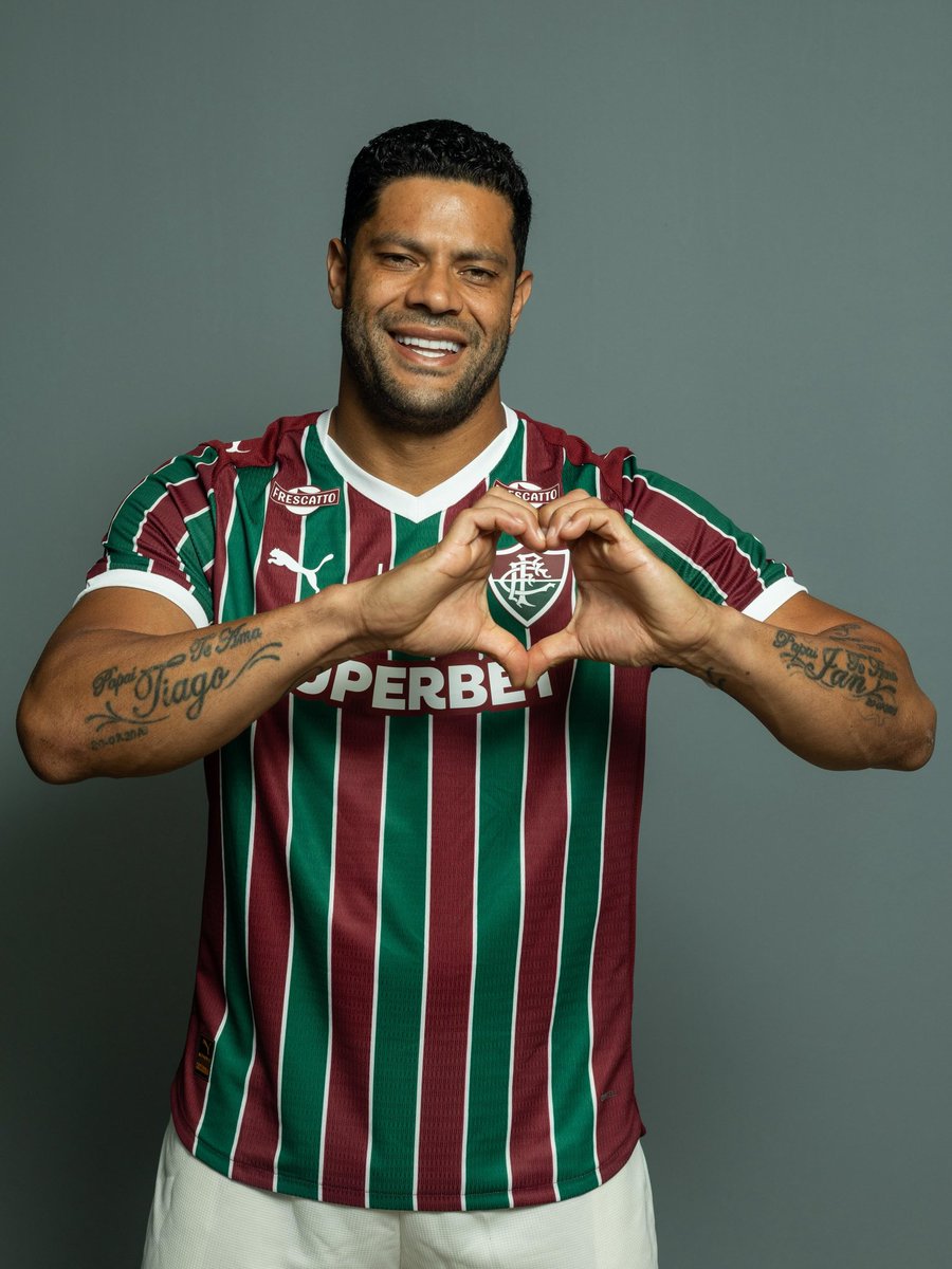 O homem tá feliz com as três cores! 🫶🥹

📸: Marina Garcia/FFC