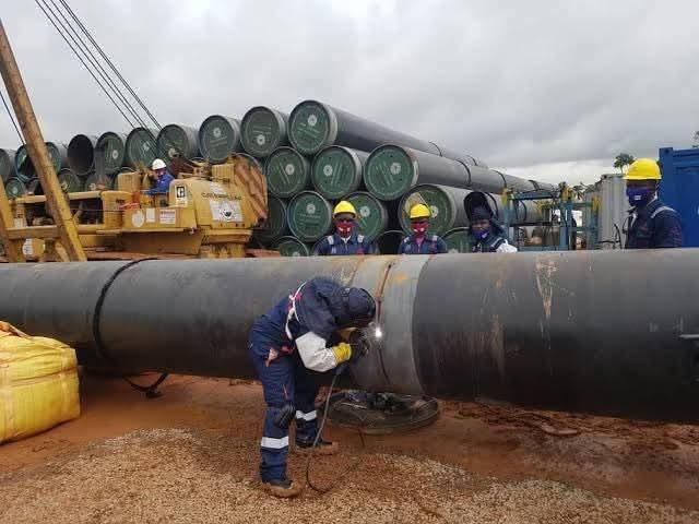 BolajiOyepoju's tweet photo. I don't do Politics because I'm not a Politician, in fact I hate democracy as a system of government.

But as a Nigerian, I can't replace a President who is completing the AKK Gas Pipeline Project and Kano Rail project in the Northern part of Nigeria and many other major projects in Nigeria with Presidential candidates whose record is building brewery and the other selling Government companies and infrastructures at peanut price to Friends in the name of privatization.
