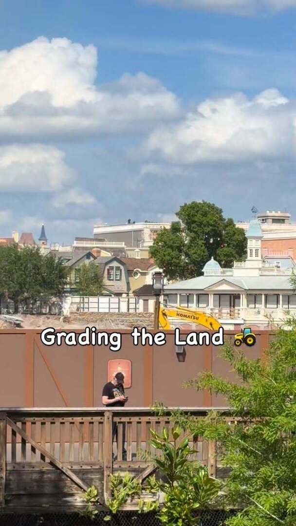 4chipandcompany's tweet photo. A quick look at the progress of Piston Peak at Magic Kingdom! ๐ฆ
From a clear site to vertical walls rising, 2026 is all about that Cars expansion!
#magickingdom #carsland #disneyconstruction #pistonpeak #disneyparks https://t.co/878T1ziQrB https://t.co/ZtEz303hNA