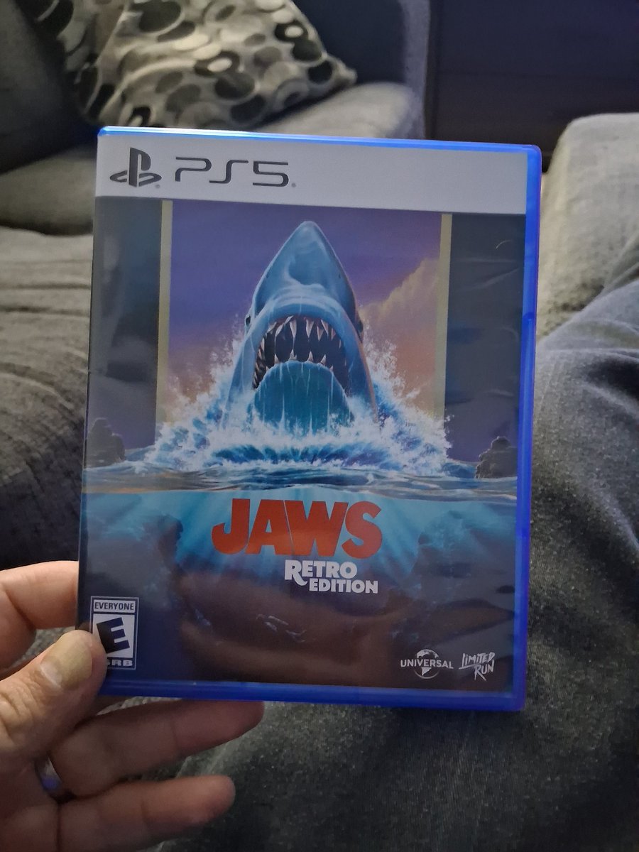 bzank17's tweet image. Got my first ever @LimitedRunGames in the mail today. One of my favorite NES games, #Jaws !  Really fun addition to my collection. 
#JawsRetroEditon #Gaming
