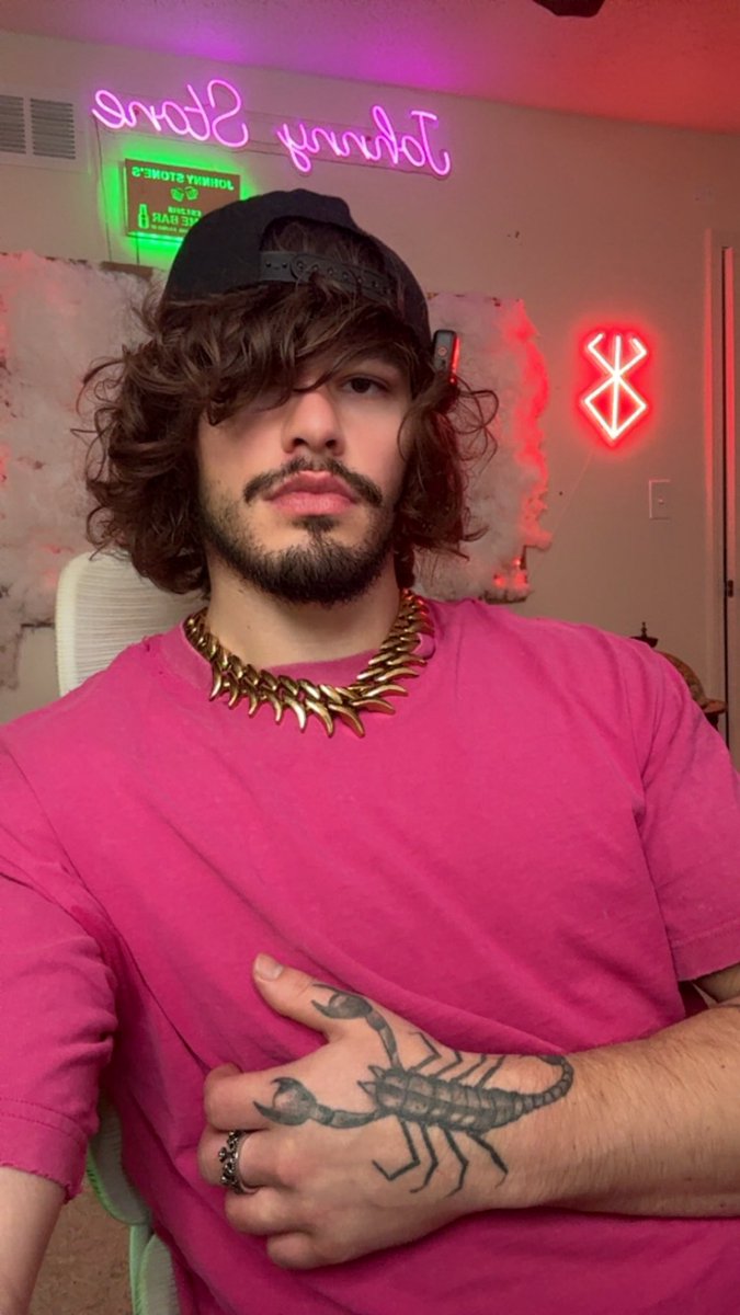 RHoff120's tweet photo. RT @johnnystonecb: Been busy 🐝 chill stream hmu https://t.co/NK2eq6TUnA https://t.co/lpmarXf34U