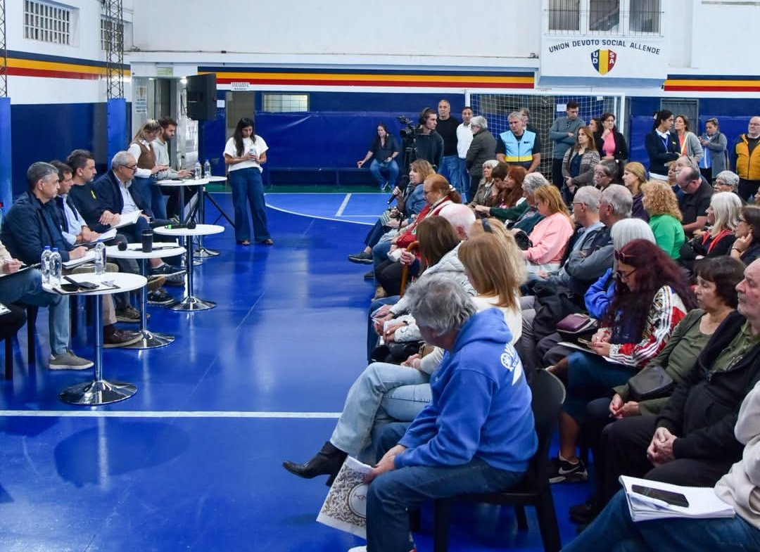 RegionMetro's tweet photo. ¿Ahora sí? Macri detalló el plan para vaciar la cárcel de Devoto
https://t.co/PiCbcU5V3M https://t.co/r18wykhVUB