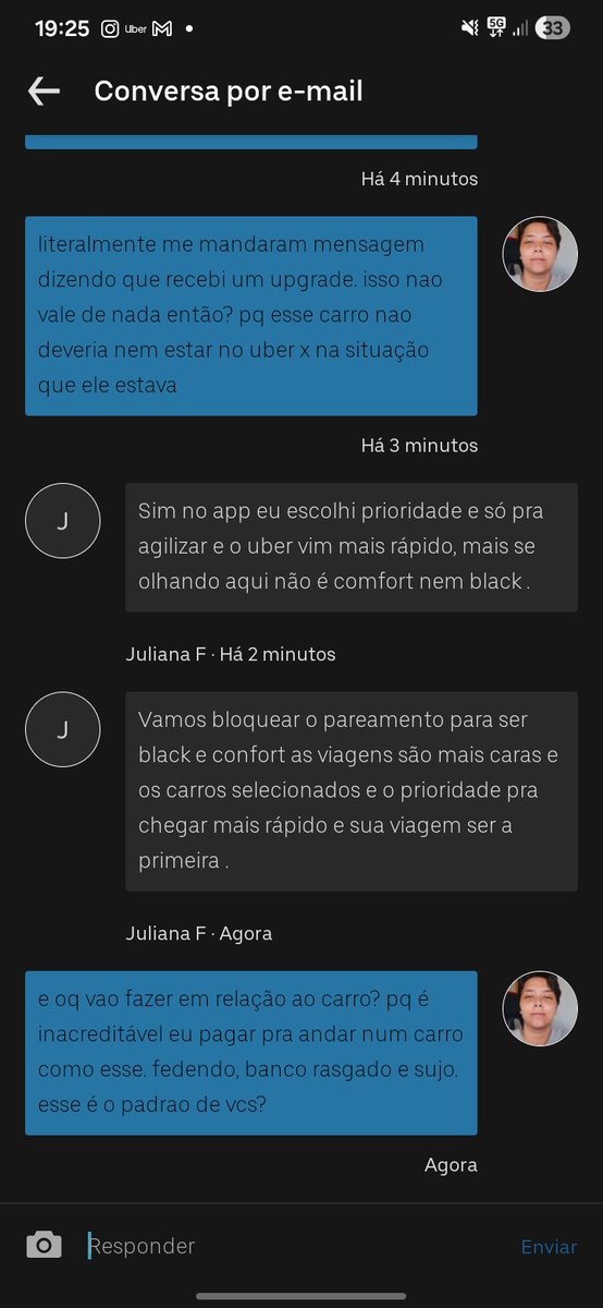 EntreiEmComa's tweet photo. Andei num uber que se dizia comfort, com banco todo rasgado e sujo,  carro fedendo. E eles me dão 10 reais pra calar a boca e vão apenas DIMINUIR as chances de eu pegar o motorista de novo. Ou seja, eu ainda posso ter a possibilidade de andar nesse carro DE NOVO! SERVIÇO PODRE https://t.co/BSIuIRtar0