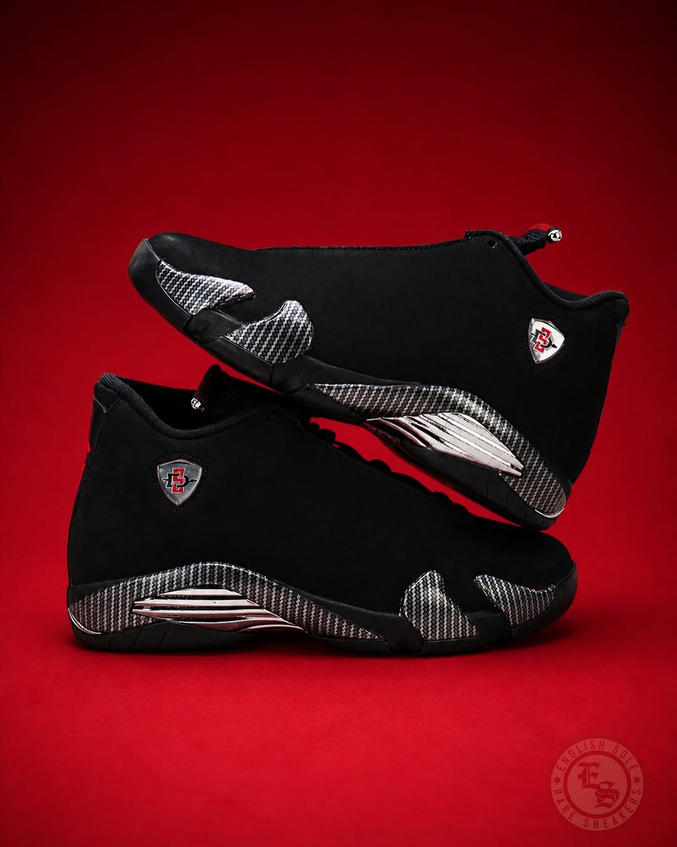 JustFreshKicks tweet media