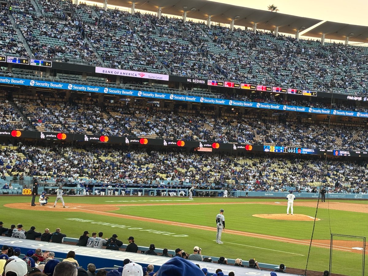 shibainutousagi's tweet image. Dodgers観てきたよ
負けたけど楽しかった！翌日は佐々木朗希選手と山本由伸選手の練習風景も観られて最高のLA旅行になりました
またお金貯めて観に行くぞ！
#LA
＃ドジャース
＃大谷選手