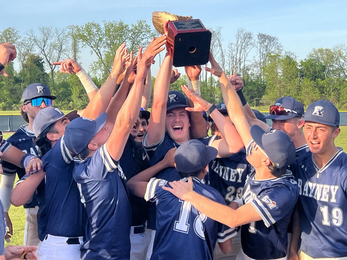 Matt_Manley's tweet photo. JL Gallina gets the comebacker and Ranney has its second MCT title in 4 years. Final: Ranney 5, Howell 2 https://t.co/oinIikT1b0