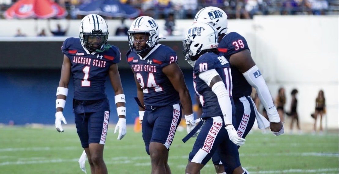 chancedaniels44's tweet photo. I just want to thank God and my coaching staff for my first d1 offer! @Realcoachgallon @Earvin_Moore @CoachGrangerSHS @CoachDomo3 @coledaniels96 @SumrallFootball https://t.co/RcsjF1dq4j