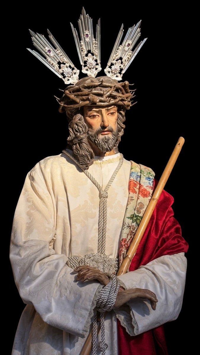 EstrellaJaenera's tweet photo. Actualidad || Nuestro Padre Jesús de la Piedad en su Sagrada Presentación al Pueblo ha sido ataviado por su vestidor y camareras para este tiempo de Pentecostés y Corpus. 

Nuestro Padre Jesús de la Piedad, Ten Piedad de Nosotros. https://t.co/FzVoZKltBd