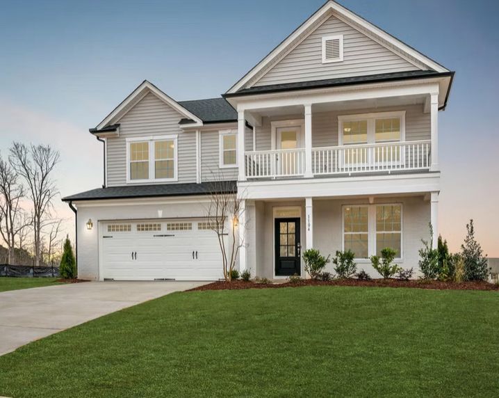 RoofingMajor's tweet image. These spring temperature swings are tough on more than just people 
Constant expansion and contraction can wear down roofing materials and expose weak spots around your home.
Now’s a great time for a seasonal check-up! 

#SpringWeather #Roof #HomeMaintenance