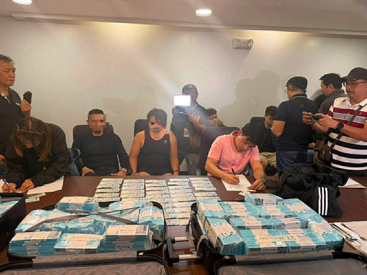 imtheatan's tweet image. The arrest of Franco Mabanta for alleged extortion is quite suspicious and surprising. 

He used to work for BBM as a social media strategist/consultant. 

Not sure what happened to that gig, but after BBM’s 2022 win, he simply "disappeared". 

A rumor emerged that he started