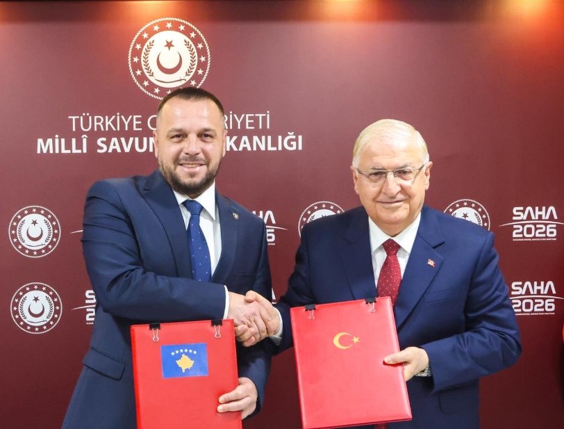 Lukai1861's tweet image. #Kosovo #Serbia #Turkey | #BREAKING Turkey: 200 millions Turkish lira to Kosovo Security Forces.

The Defence Ministers of so-called Kosovo and Turkey 🇹🇷 have signed a military-financial cooperation agreement under which the Turkish 🇹🇷 government will provide so-called Kosovo