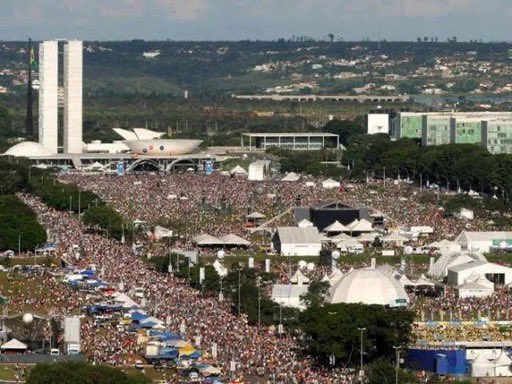 “se trouxerem rbd vão destruir todo o prestígio do evento”

e o rbd em brasília assim: