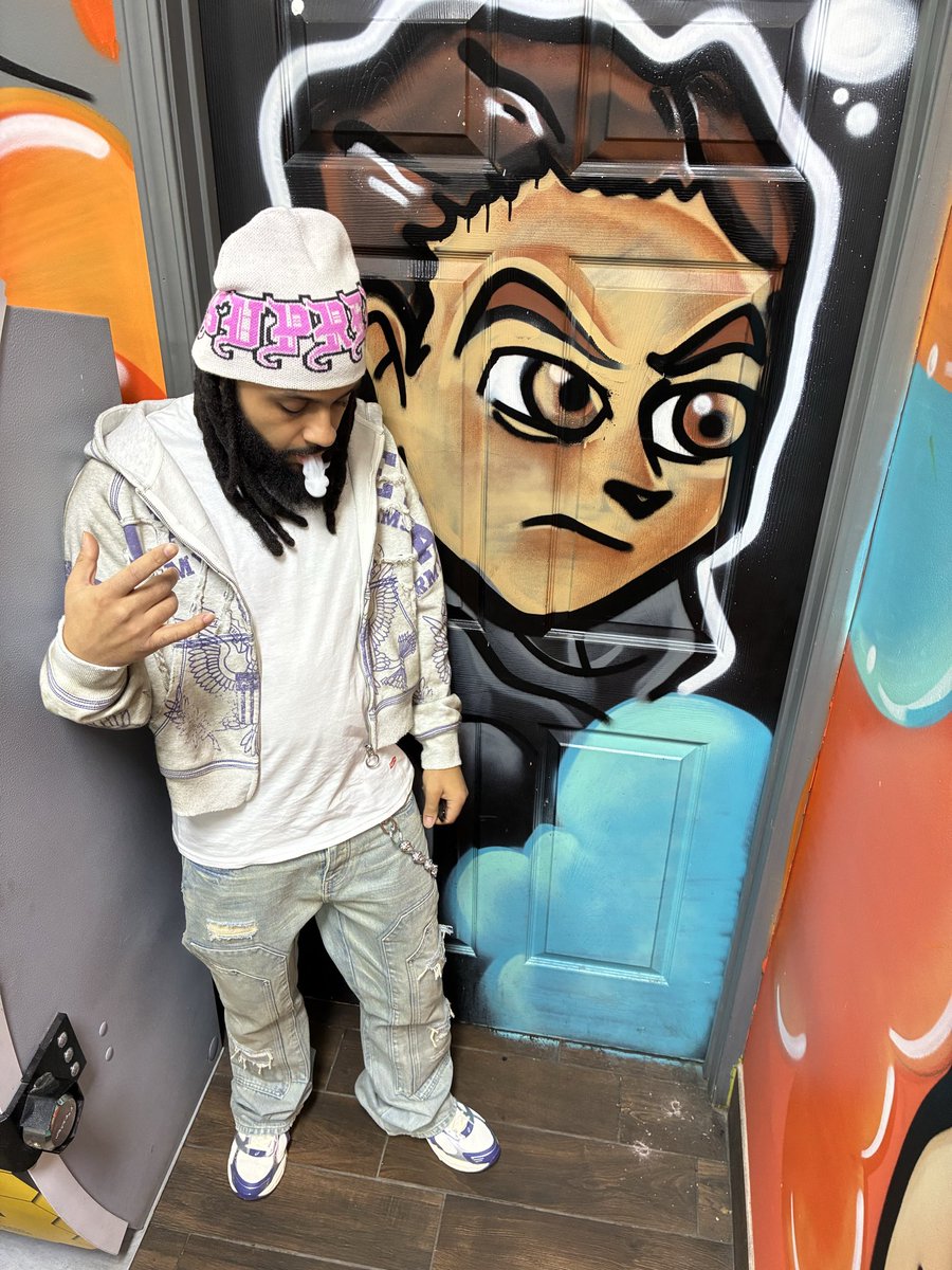 BBSossa's tweet photo. 👳🏽‍♂️😶‍🌫️ https://t.co/R8SBf0GL8q