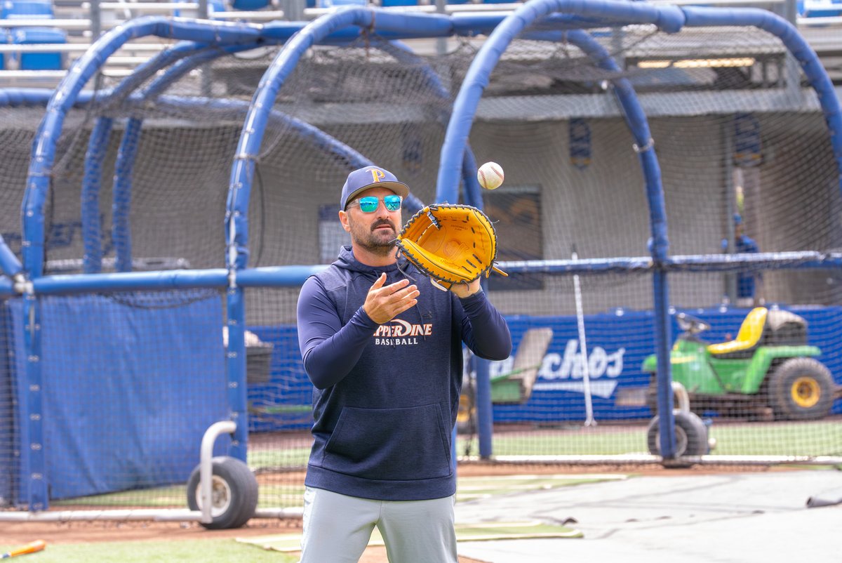PepperdineBASE's tweet photo. Best coach in the @WCCsports 

#MakeWaves | @PepperdineWaves https://t.co/QrNn3oWnoN