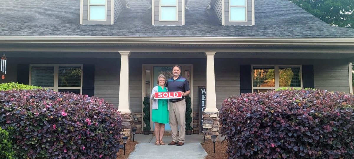 Living_StoneP's tweet photo. Congratulations to Our Newest Homeowners, John &amp; Kim!!! https://t.co/icAtGkQLBi