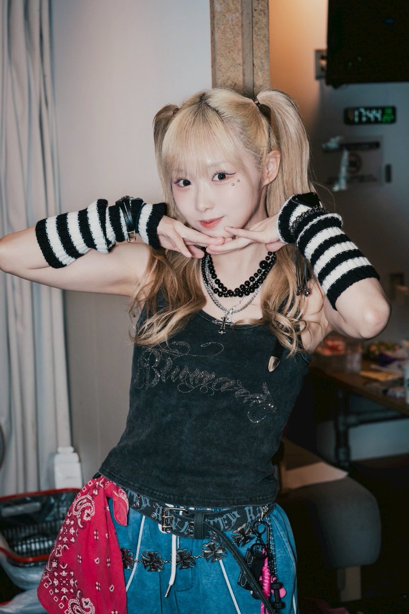 kamoyuna999's tweet image. 今日も✨神様✨💞
かわいすぎて✨💞
幸せいっぱい✨💞
世界一！かわいい✨💞
女神様✨💞
大好きな✨💞ASAKAさん✨💞
あさかっぺ✨💞ちゃん✨💞
世界一！のギターと歌声✨💞
世界一！かわいい✨💞
ロックの✨💞女神様✨💞
世界一！超大好き✨💞
世界一！超かわいい✨💞
#ASAKA
#TRiDENT