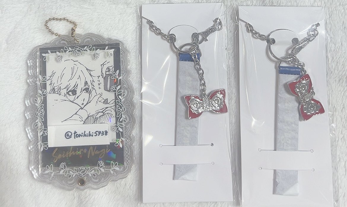 𝓡♡取引垢/発送不定期(最近通知不良)/グッズ整理中/他作品との異種
