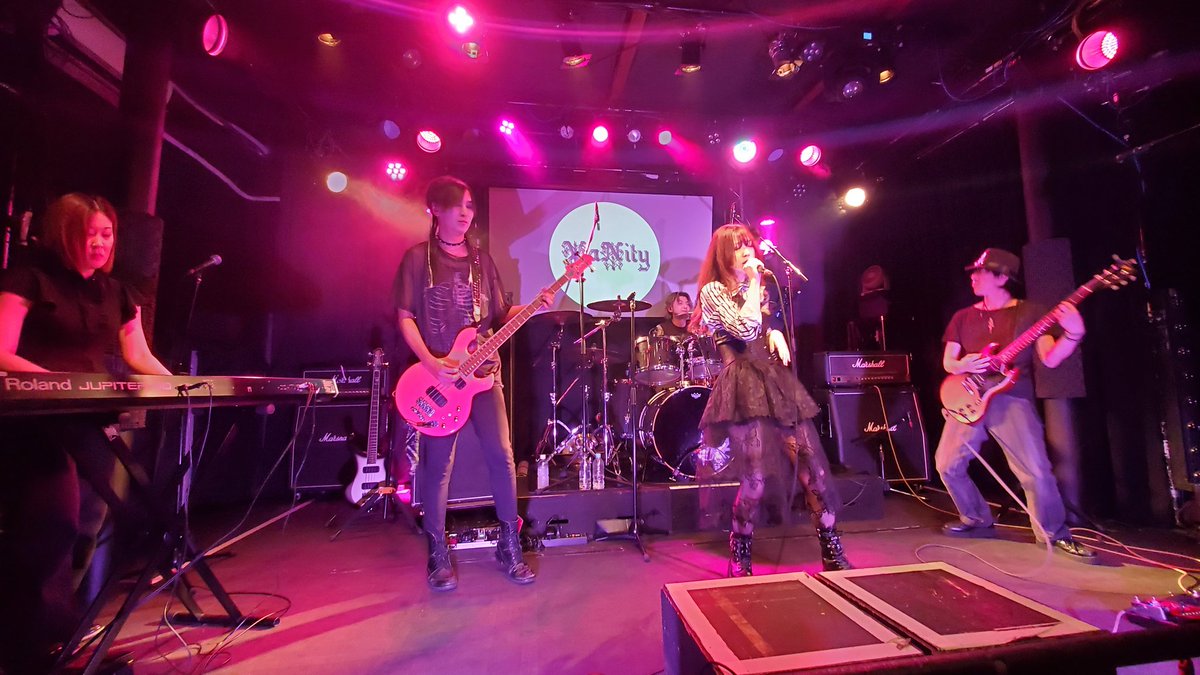 minorange_x's tweet photo. 5月3日、VANITY OR ALIVE��って来ました、、最高に楽しかったです！VaNityとはまだ出会ってから1年くらいで、3回くらいしかライブ参加してませんがどれもとても楽しかったです！VaNityのライブを見に行ったことで沢山の人と繋がれました！ありがとう！大好きです🫶
#VANITYorALIVE
#VaNity
#JanneDaArc https://t.co/8OHE83qns5