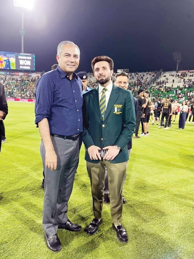 The_Nation's tweet photo. F-Class shooter Mohsin Nawaz celebrated as PSL ‘Hamaray Hero’
https://t.co/ArPhBfTFo7
#Fclass #shooter #celebrated #PSL11 https://t.co/5icpPw0UWG