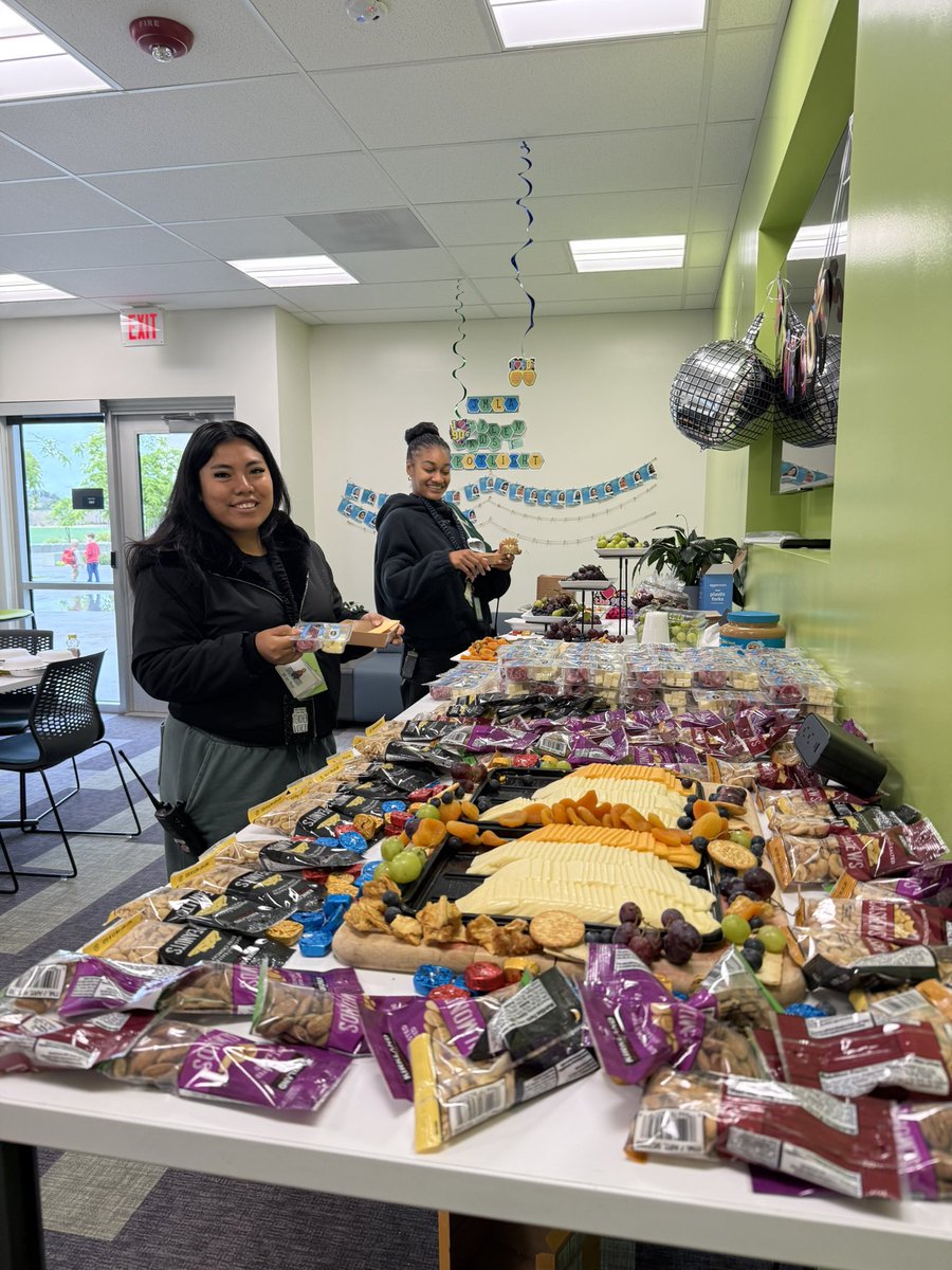 DoctoraRendon's tweet photo. I wholeheartedly believe teachers will do anything for kids if they feel valued. Since 2023, I’ve watched the John Muir staff give their all despite the huge mental toll of the job. Good teachers are never appreciated enough. That’s why Staff Appreciation Week is a non-negotiable https://t.co/ziEblLEGNx