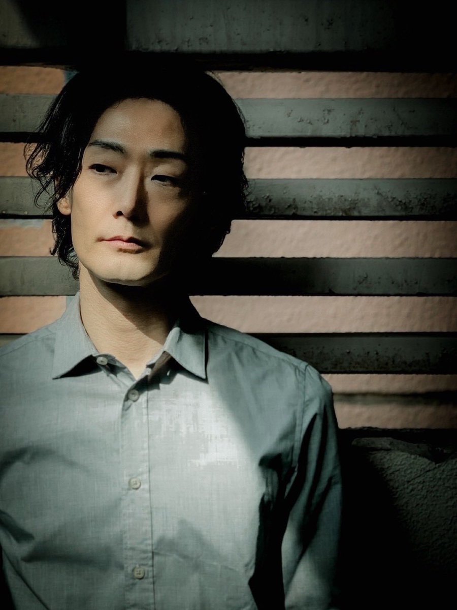 utenketkoh's tweet photo. ウテン結構第10回公演
『ZOO』
2026/05/28(木)-05/31(日)

吉田憲章＠kenshow 扱い
チケットご予約⬇️
https://t.co/VfNi3aYlUm

みんなの頼れる兄さんは今回ももちろん
ご健在！コミカルな役からシリアスな役まで変幻自在。
果たして今回は…
これぞ！憲章さん！かも？

#ウテン結構 
#ZOO
#吉田憲章 https://t.co/0hFfhPbHVS