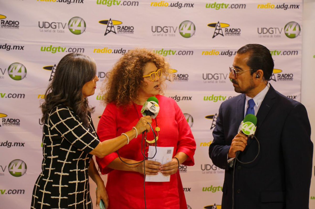 juarezmiranda's tweet photo. Felicidades a nuestra querida rectora general de la @udg_oficial, Mtra. @KarlaPlanter1 Rindió su primer informe de actividades. Un año marcado por avances laborales como un amplio programa de definitividades y el puente de maternidad y paternidad. 🦁💜 https://t.co/Arg9rp8nW1