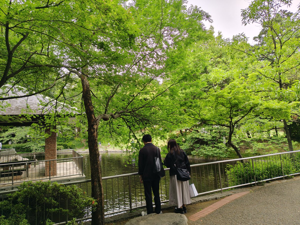 hide50993679269's tweet photo. 連休最終日の朝ランは、蚕糸の森公園周回折り返しのショートラン🏃涼しい気候で最終日ということもあり公園は大勢の家族連れが連休を楽しんでいました✨　
#朝ラン　#週末ランナー　#週末ランニング　#ゴールデンウィークラン　#ランニング　#蚕糸の森公園　#ゴールデンウィーク https://t.co/vqm9I5orrn
